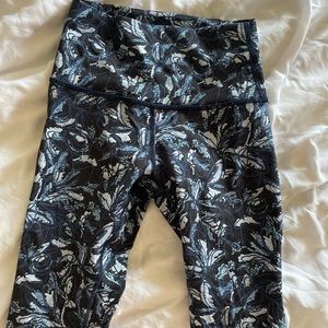 lulu lemon patterned leggings